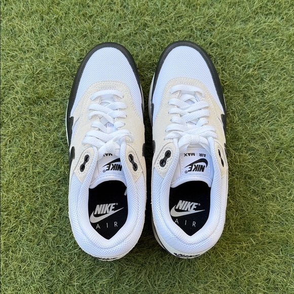 Nike Air Max 1 Essential